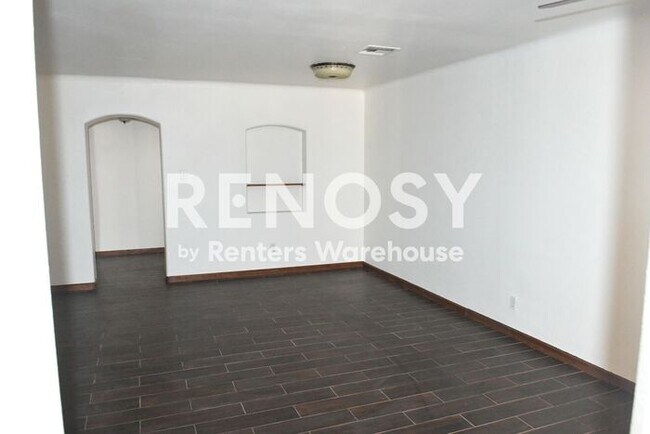 Building Photo - Updated 3 Br 2 Ba 1 Cg Home Near Camelback and 3rd Ave in Central Phoenix
