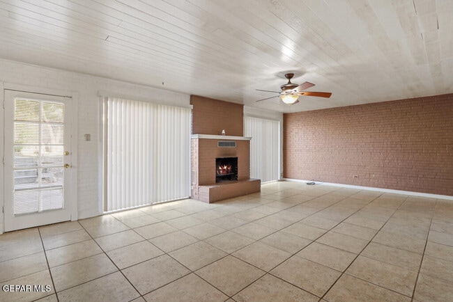 Building Photo - 3410 N Stanton St