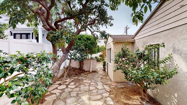 Building Photo - 750 F Ave