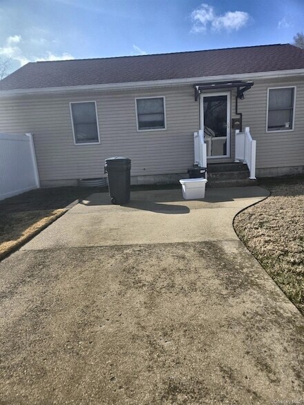 Building Photo - 21 Wyant Ave