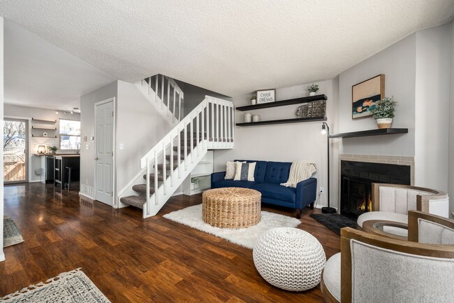 Building Photo - 6614 Overland Dr