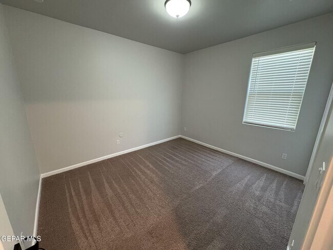 Building Photo - 12853 Clevedon St