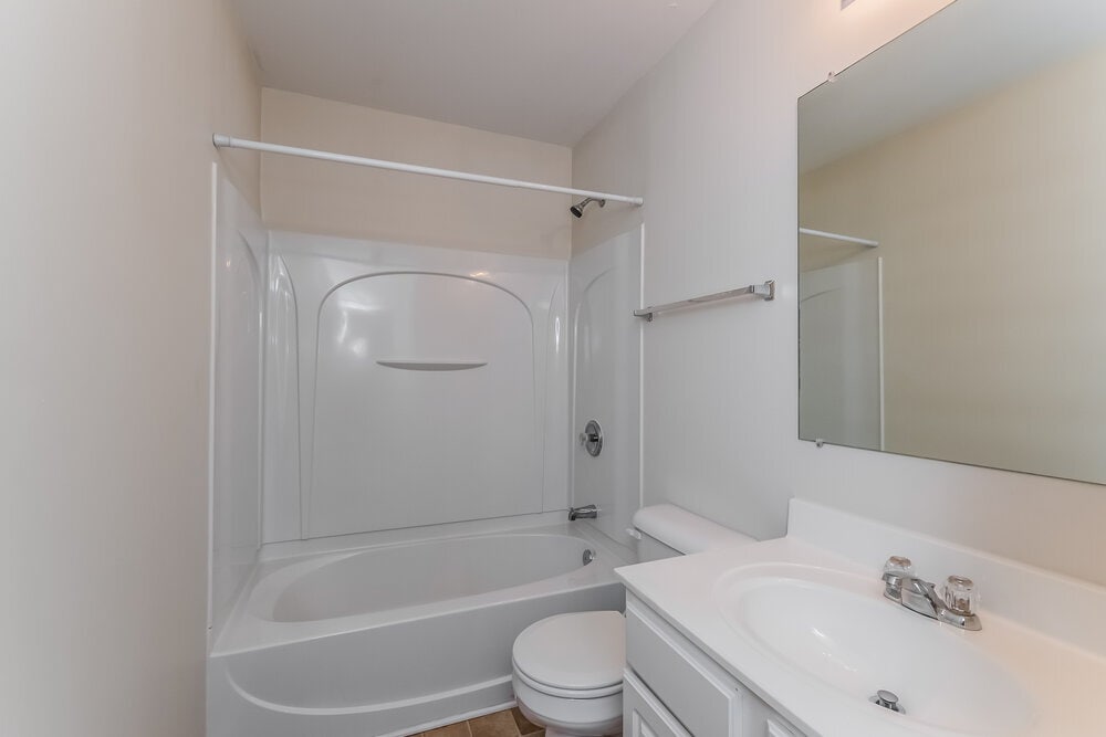 Building Photo - 2740 Mayfair Dr