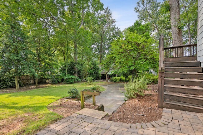 Building Photo - 3 Bed, 2 Bath Home in Greenville is Available