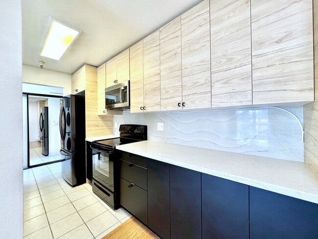 Building Photo - 1400 Carpentier St