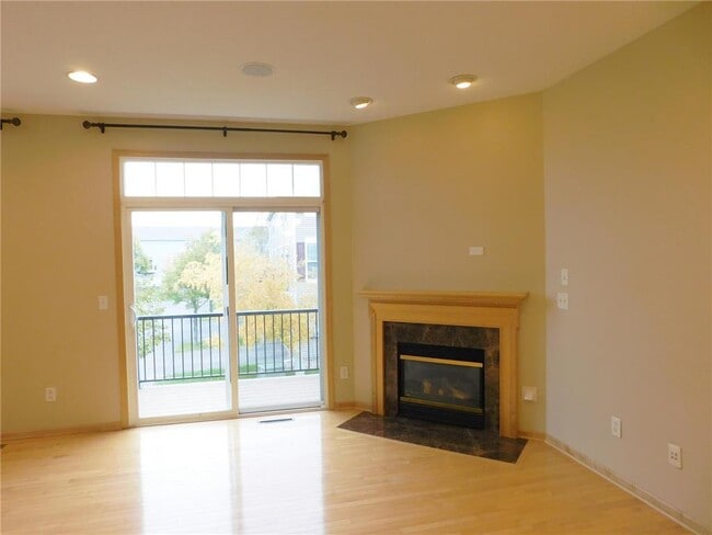 Building Photo - 4723 Woodland Ave