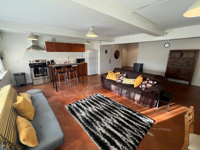 Building Photo - 333 2nd St SE