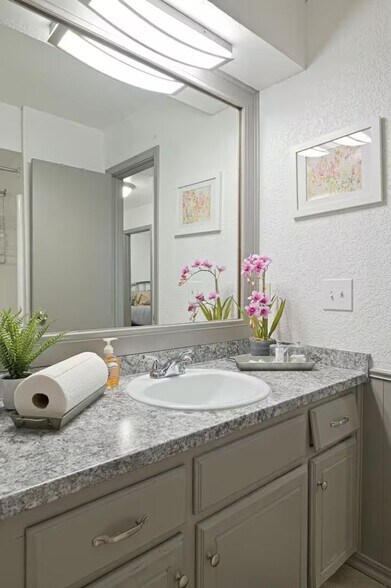 Building Photo - 1212 SW 99th Terrace