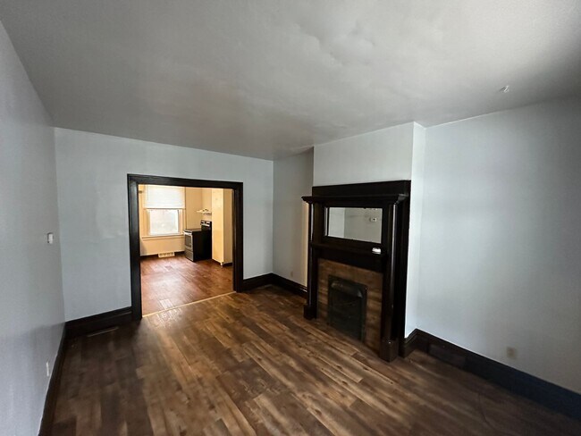 Building Photo - 526 Westinghouse Ave