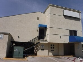 Building Photo - El Cajon / La Mesa Lodge
