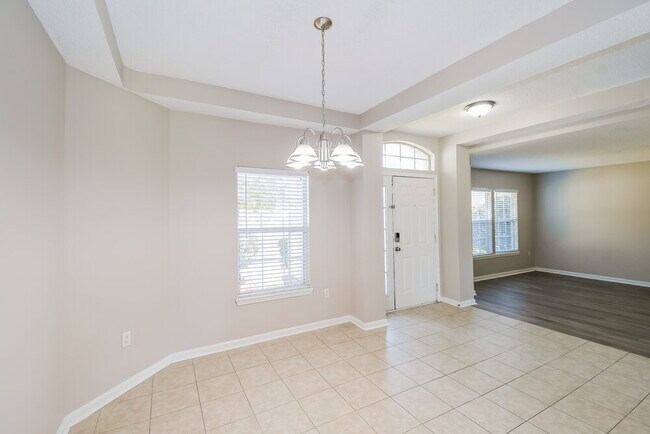 Building Photo - 10332 Marsh Hawk Dr