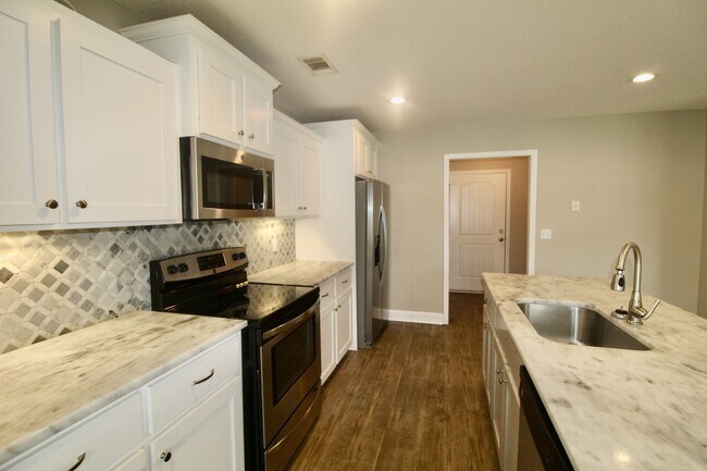 Building Photo - 311 Tranquil Bridge Ln