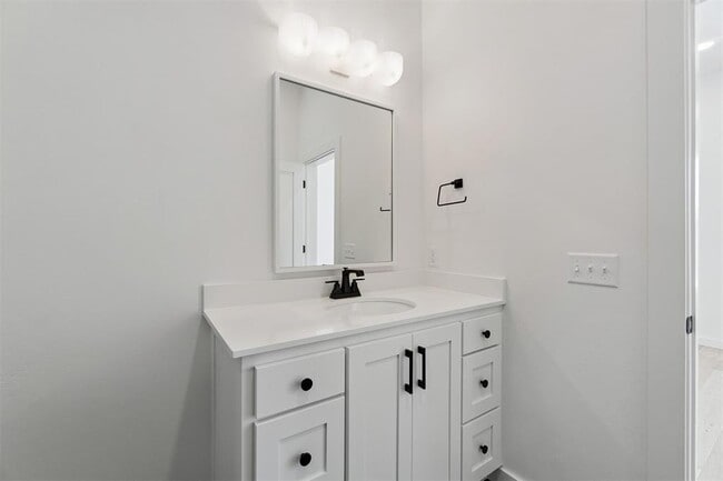 Building Photo - 18821 Selah Wy