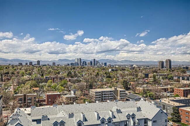 Building Photo - Stylish Downtown Denver Condo – Fully Furnished & Available Now!