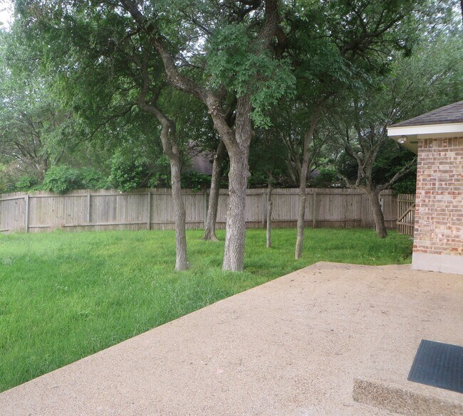 Building Photo - 117 Pecos Ct