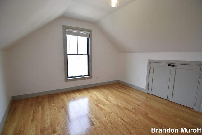 Building Photo - 15 Maywood St