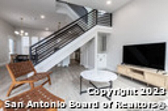 Building Photo - 343 Porter St