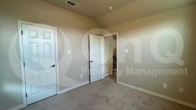 Building Photo - 705 Cypress Hill Dr