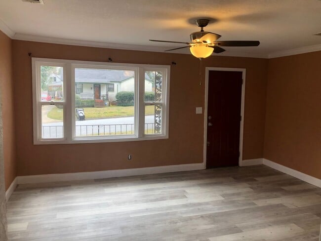 Building Photo - 2831 Pecan St