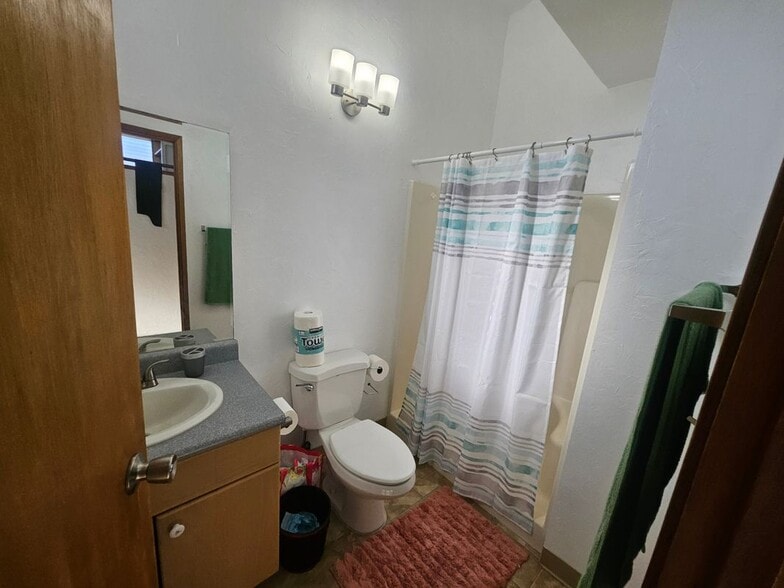 Building Photo - 542 Pokole Street