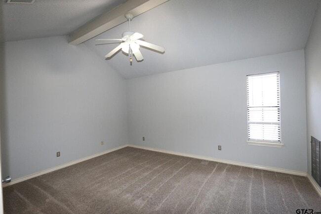 Building Photo - 963 Creekside Drive