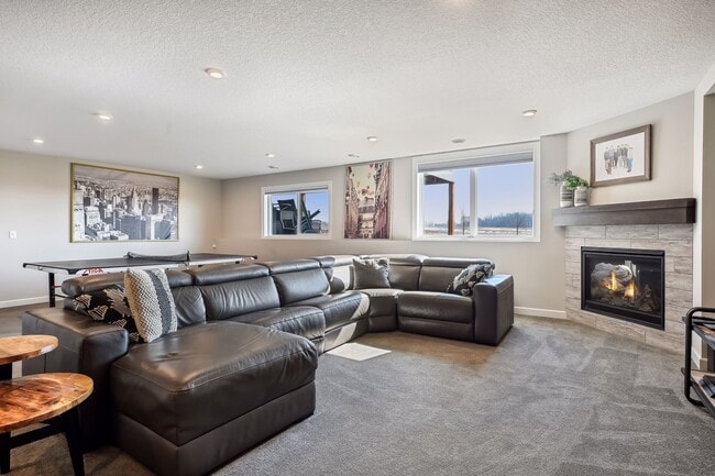 Building Photo - 2275 Lakeshore Point Dr N E