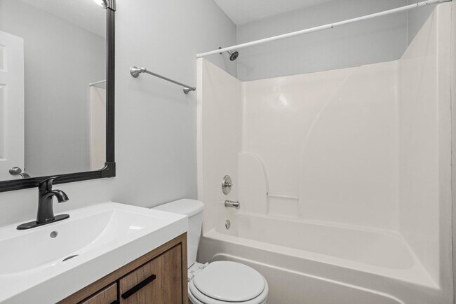 Building Photo - 2029 Williams Valley Dr