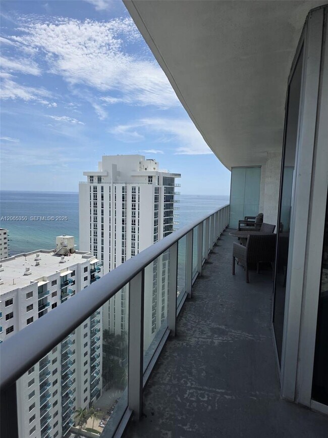 Building Photo - 4111 S Ocean Dr