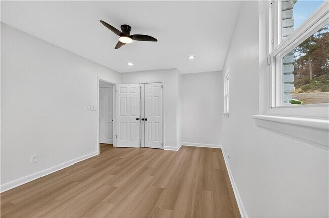 Building Photo - 2967 Flat Shoals Rd