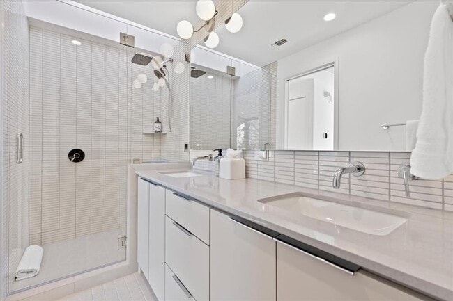 Building Photo - 1709 Willow St