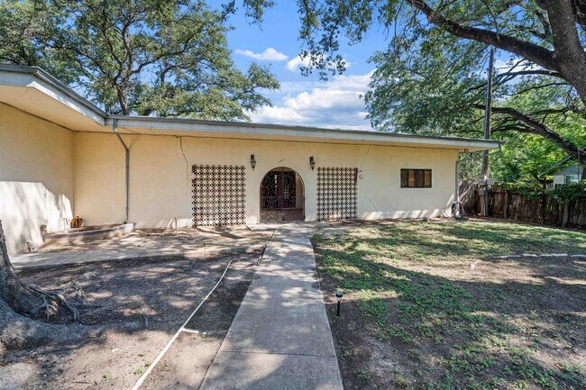 Building Photo - 101 Sultenfuss Ave