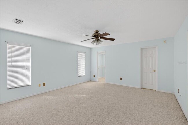 Building Photo - 2065 Oak Beach Blvd