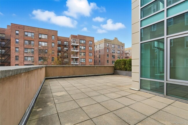 Building Photo - 3220 Arlington Ave