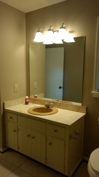 Building Photo - 2410 Basin Drive