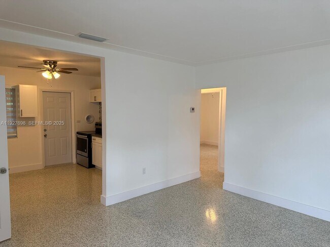 Building Photo - 7071 SW 4th St