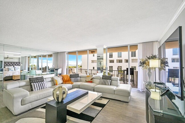 Primary Photo - 4200 N Ocean Dr
