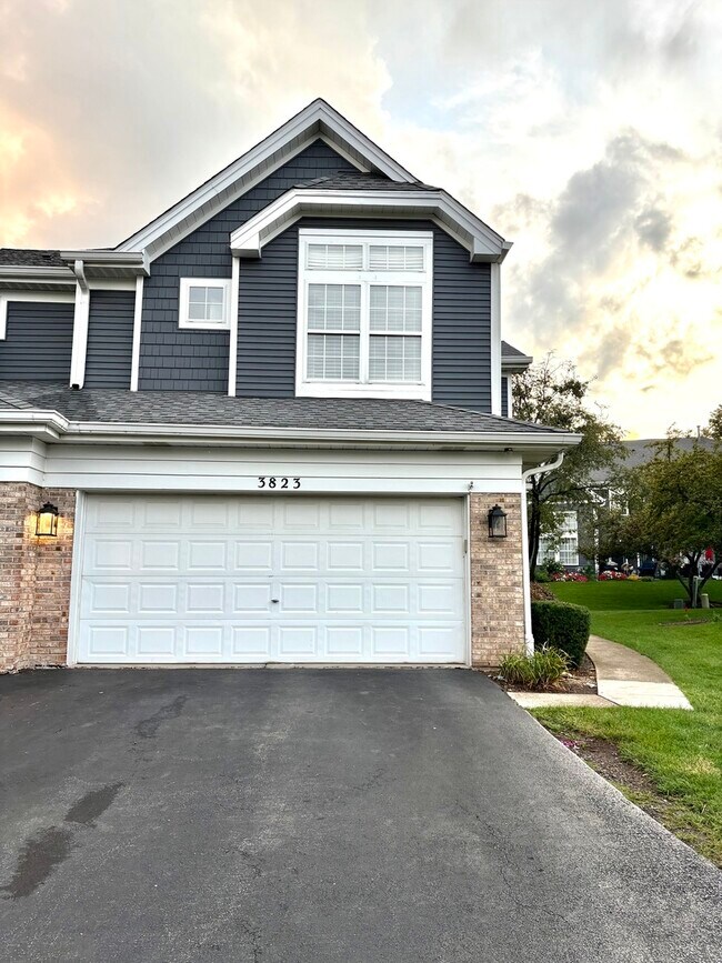 Building Photo - 3823 Petra Ct