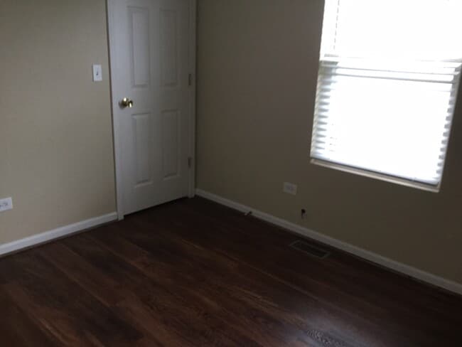 Building Photo - 3615 Timberlake Dr