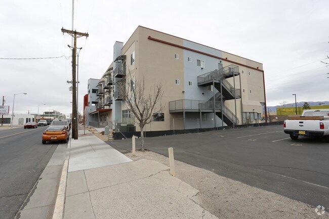 Building Photo - Anthea