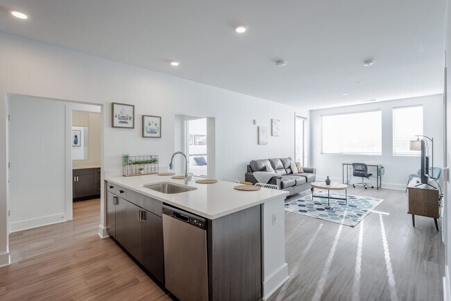 Building Photo - 601 E Pete Rose Wy