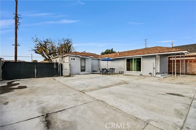 Building Photo - 12811 Oaks Ave