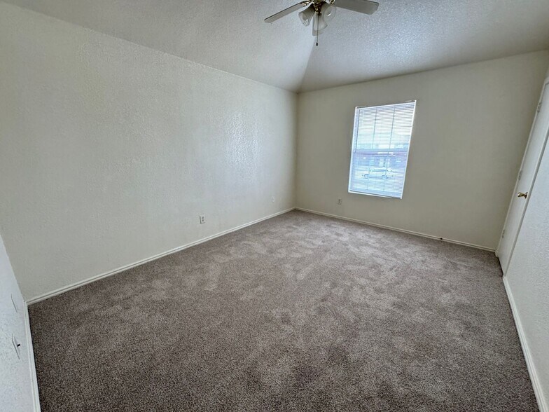 Building Photo - 4503 Jeff Scott Dr