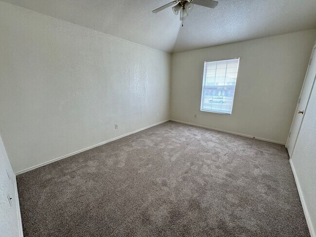 Building Photo - 4503 Jeff Scott Dr