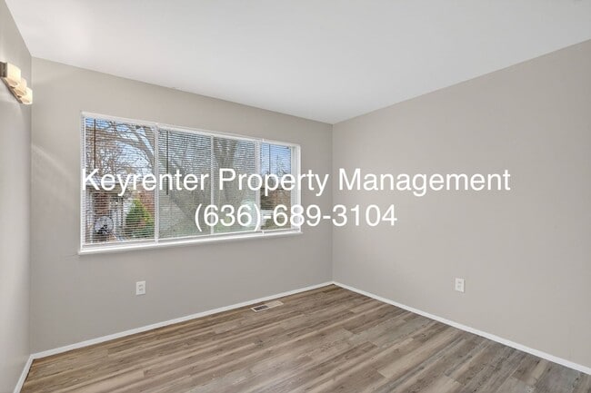 Building Photo - Updated 3-Bedroom Home with Fenced Yard in Florissant