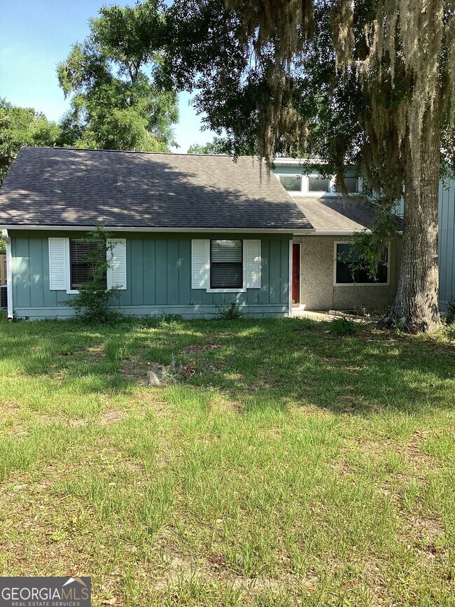 Building Photo - 2902 Plantation Dr