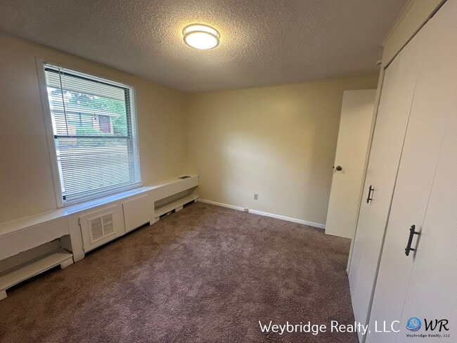 Building Photo - Charming 2 Bedroom Condo with Private Patio in West Chester – $1250/Month