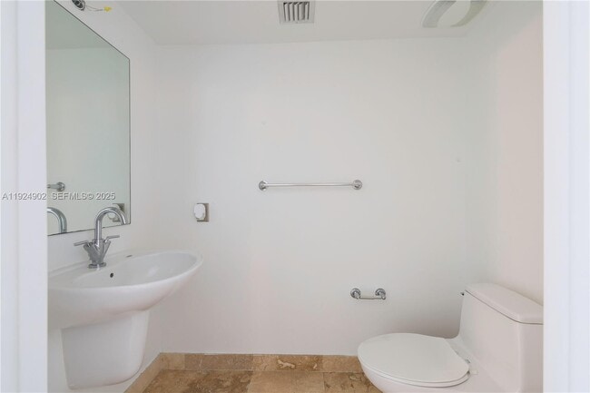 Building Photo - 41 SE 5th St