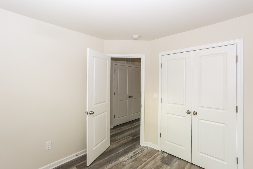 Building Photo - 108 Dogwood Village Trl