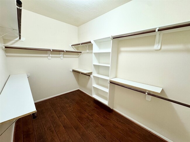 Building Photo - 26722 Mandrake Falls Ct