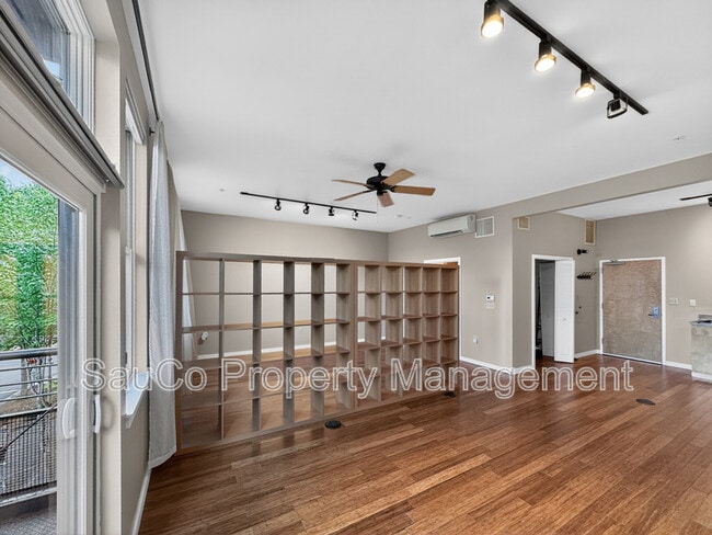 Building Photo - 1425 NE 61st Ave